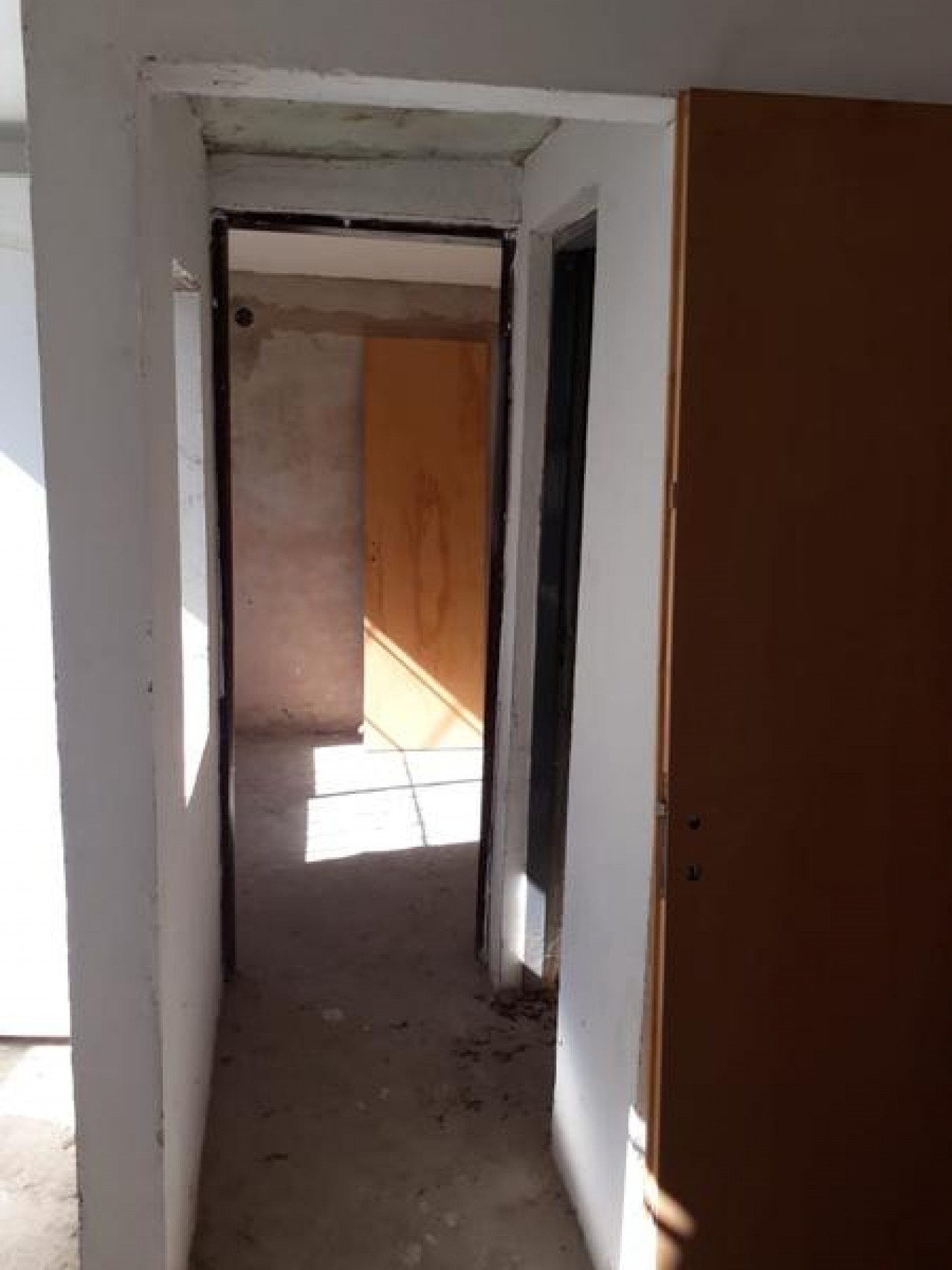 Gran Oportunidad! PH interno 2 ambientes CON PATIO A TERMINAR,acceso independiente