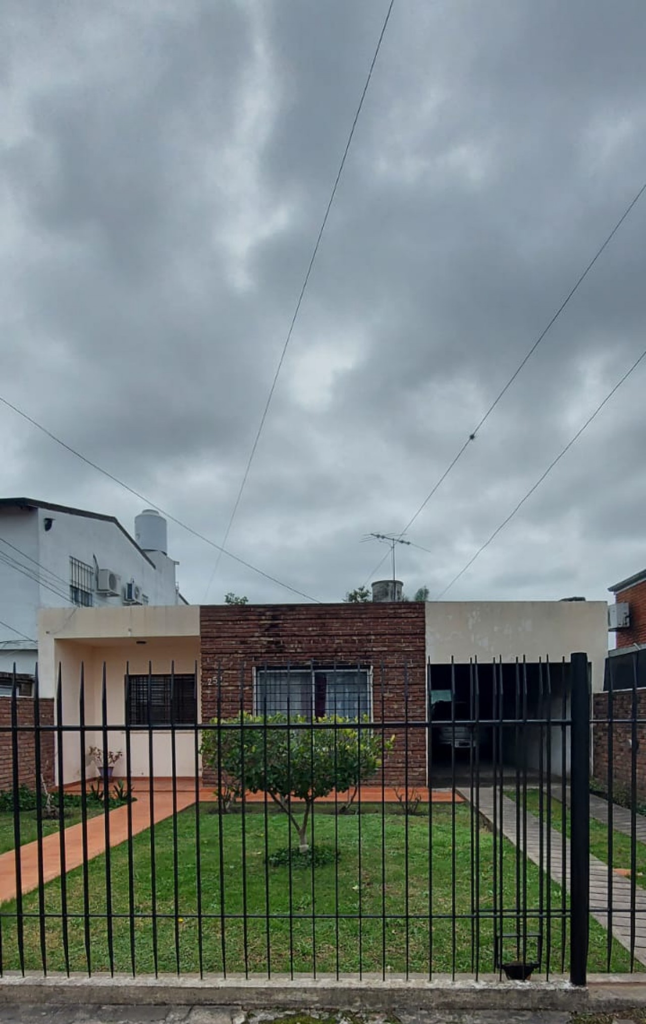 Casa con Departamento Monoambiente en Muñiz (cod 1176)